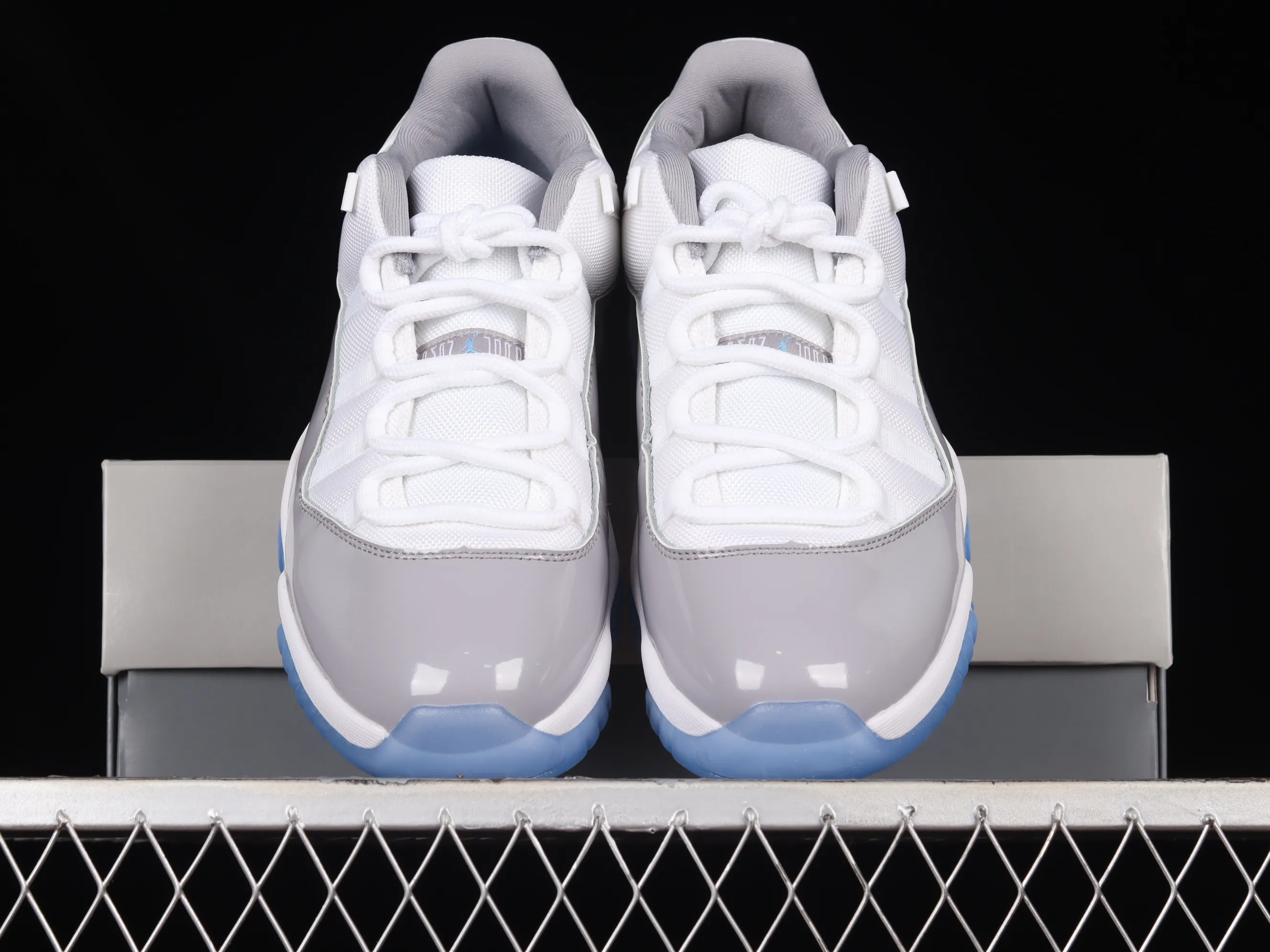 All categories Air Jordan Jordan series basketball shoes Air Jordan 11 F version Air Jordan AJ11 Low "Cement Grey" AJ11 Joe 11 cool gray 2.0 real standard real carbon low-top basketball shoes AV2187-140